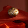 Oranges of the Morris room trinket box
